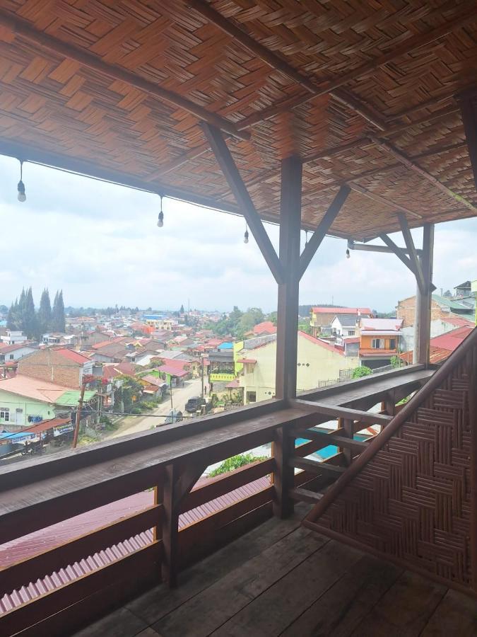 Ron'S Guest House Berastagi Backpacker Rooms Exterior foto
